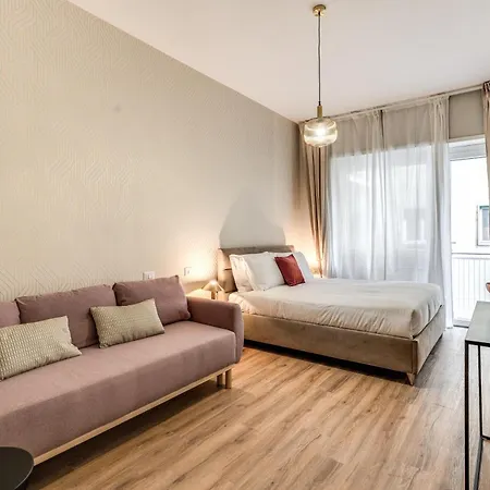 Downtown Srl - The Cloud Apartamento Roma